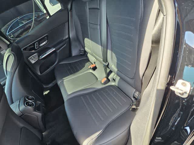 Thumbnail: 2025 Mercedes-Benz GLC - 21