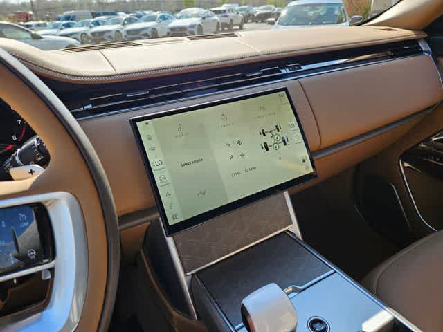 Thumbnail: 2026 Land Rover Range Rover - 29