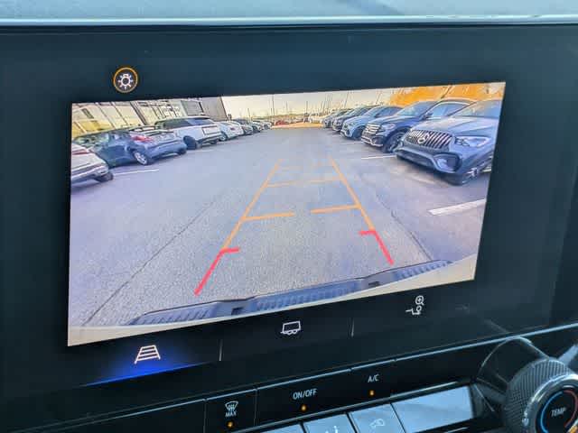 Thumbnail: 2024 Chevrolet Colorado - 25