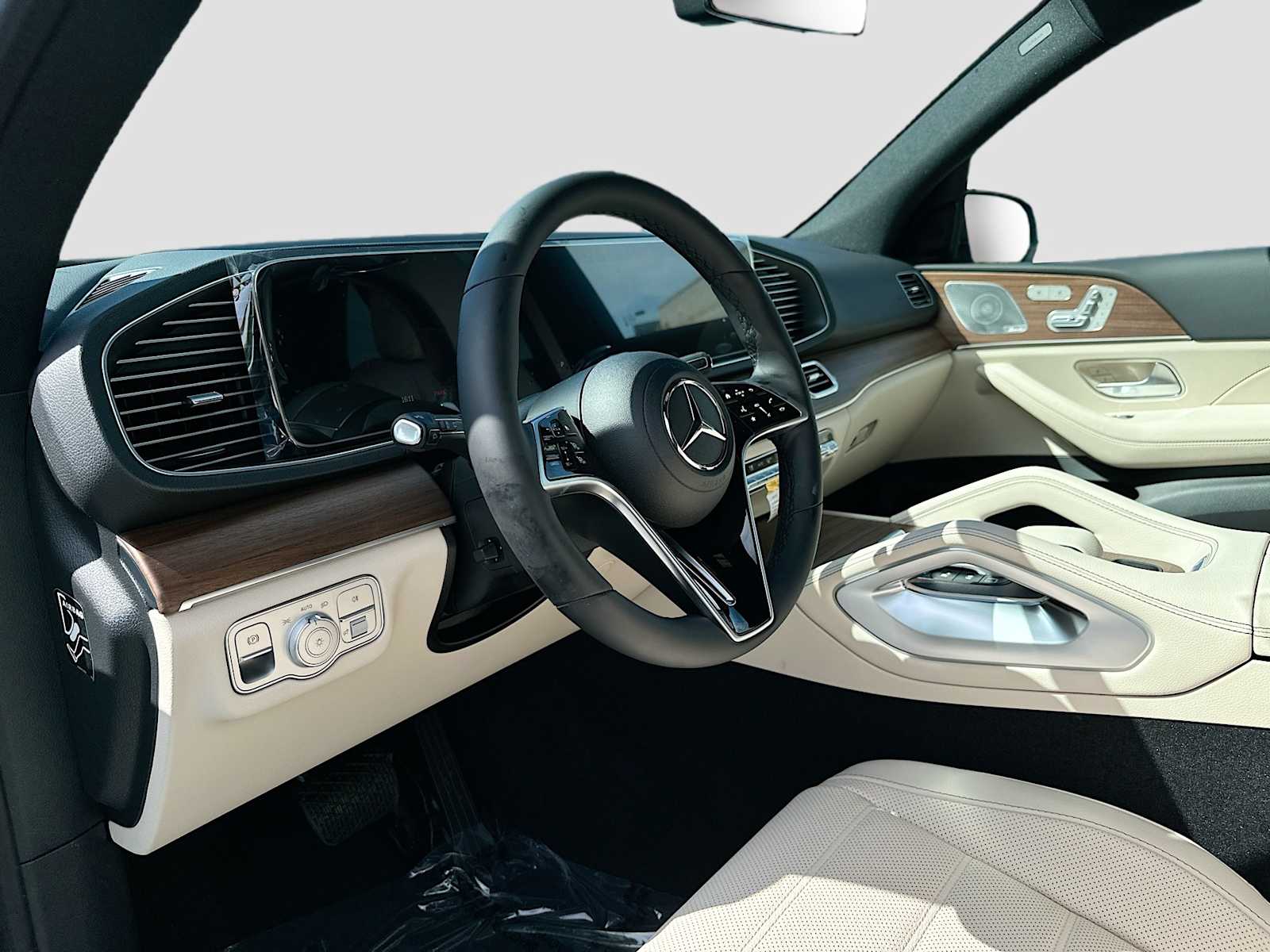 Thumbnail: 2026 Mercedes-Benz GLE - 9