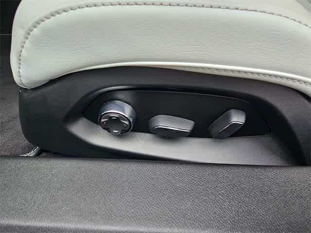 Thumbnail: 2024 Chevrolet Corvette - 16