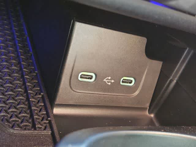 Thumbnail: 2026 Mercedes-Benz C-Class - 31