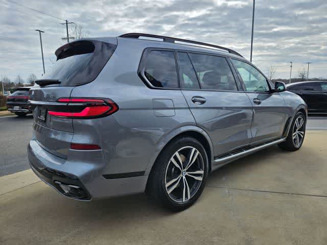 Thumbnail: 2026 BMW X7 - 8