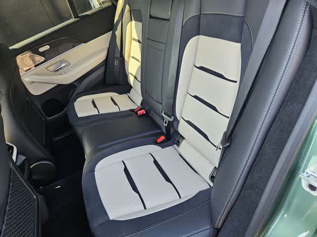 Thumbnail: 2026 Mercedes-Benz GLE - 18