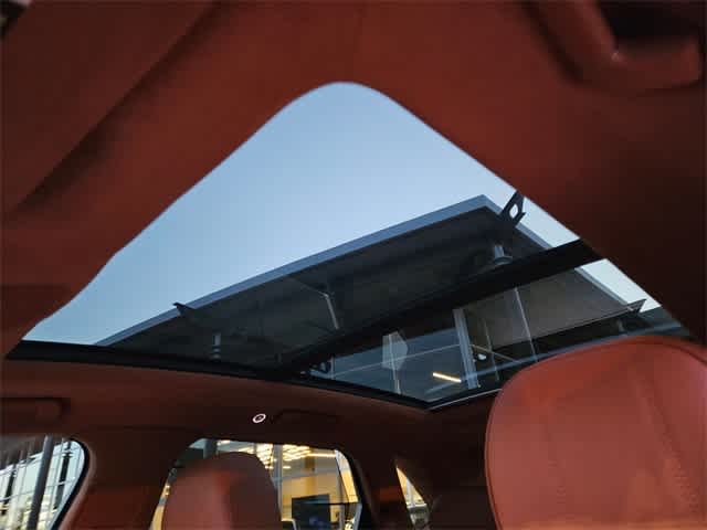 Thumbnail: 2023 Bentley Bentayga - 18