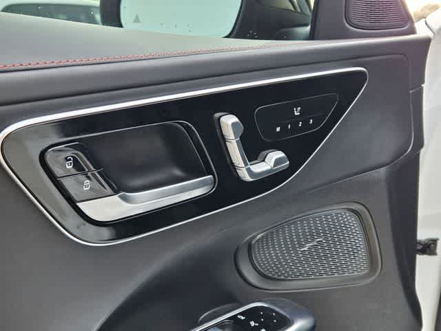 Thumbnail: 2023 Mercedes-Benz C-Class - 16