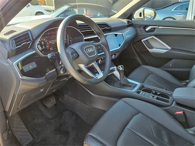 Thumbnail: 2025 Audi Q3 - 2