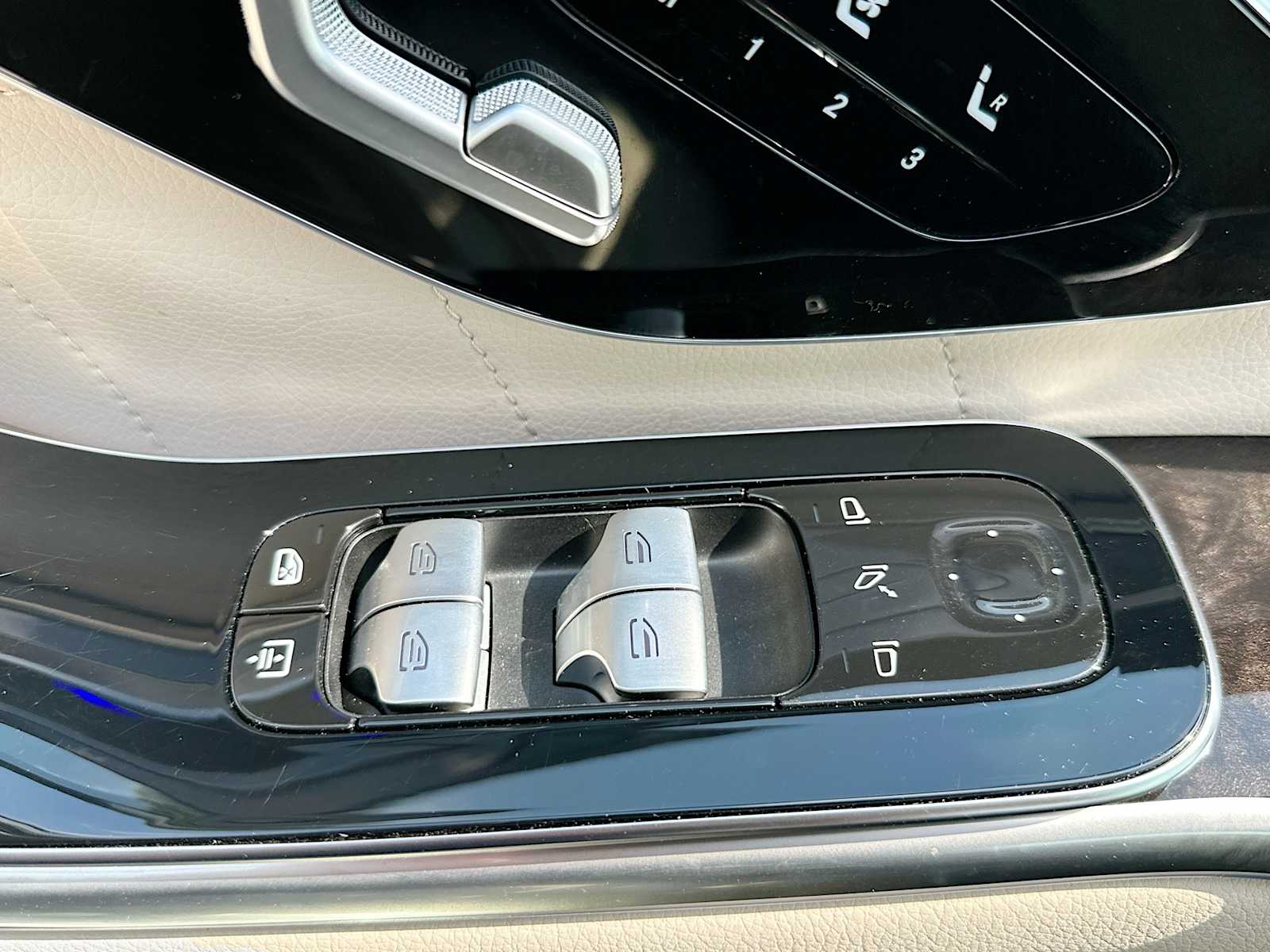 Thumbnail: 2023 Mercedes-Benz S-Class - 18