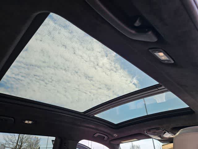 Thumbnail: 2024 BMW X7 - 23