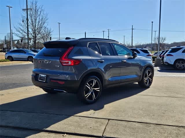 Thumbnail: 2020 Volvo XC40 - 8