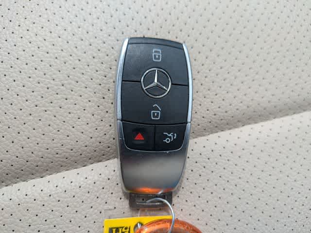 Thumbnail: 2022 Mercedes-Benz GLE - 32