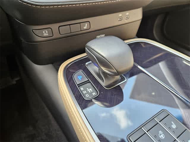 Thumbnail: 2023 Lexus LS - 33