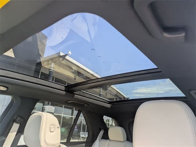 Thumbnail: 2025 Mercedes-Benz GLE - 18