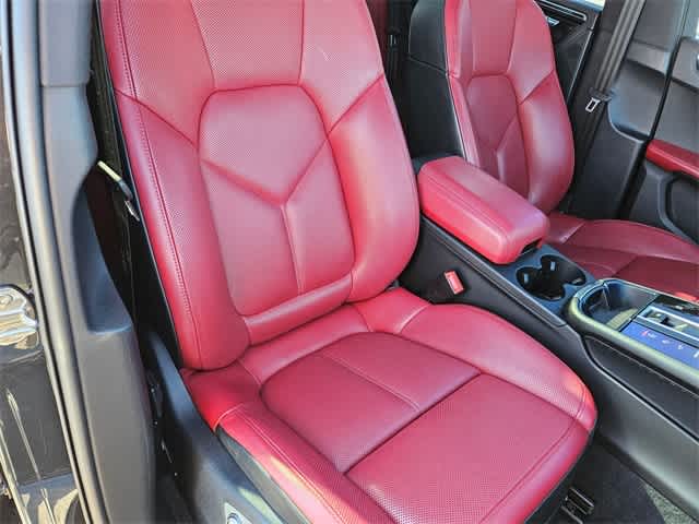 Thumbnail: 2024 Porsche Macan - 23