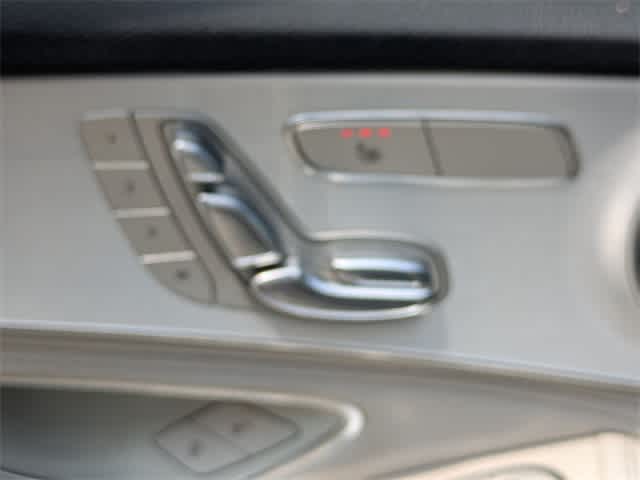 Thumbnail: 2015 Mercedes-Benz C-Class - 14