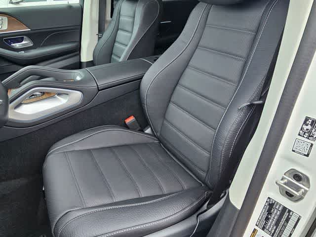 Thumbnail: 2026 Mercedes-Benz GLS - 15