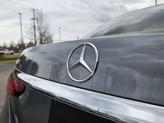 Thumbnail: 2022 Mercedes-Benz E-Class - 11