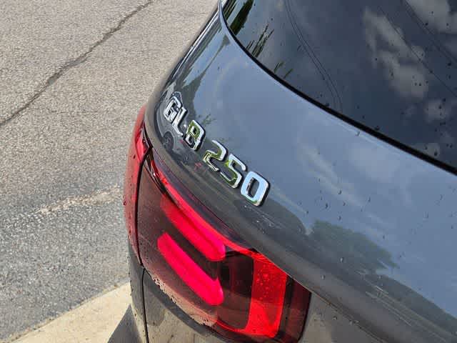 Thumbnail: 2026 Mercedes-Benz GLB - 11