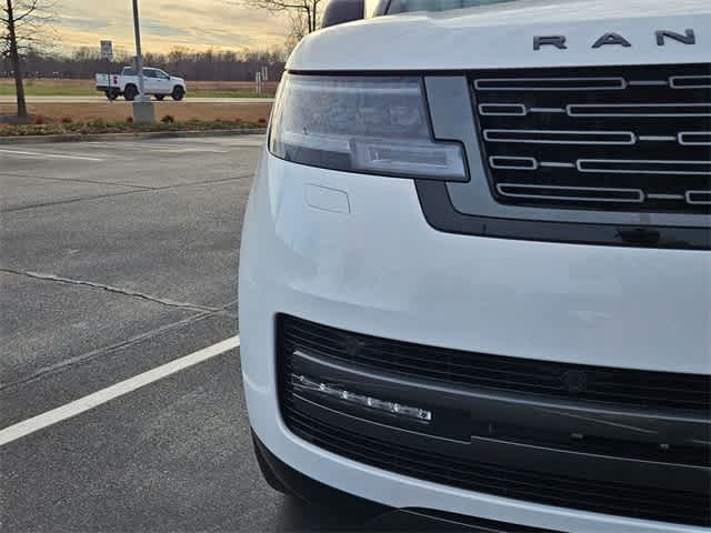 Thumbnail: 2025 Land Rover Range Rover - 10