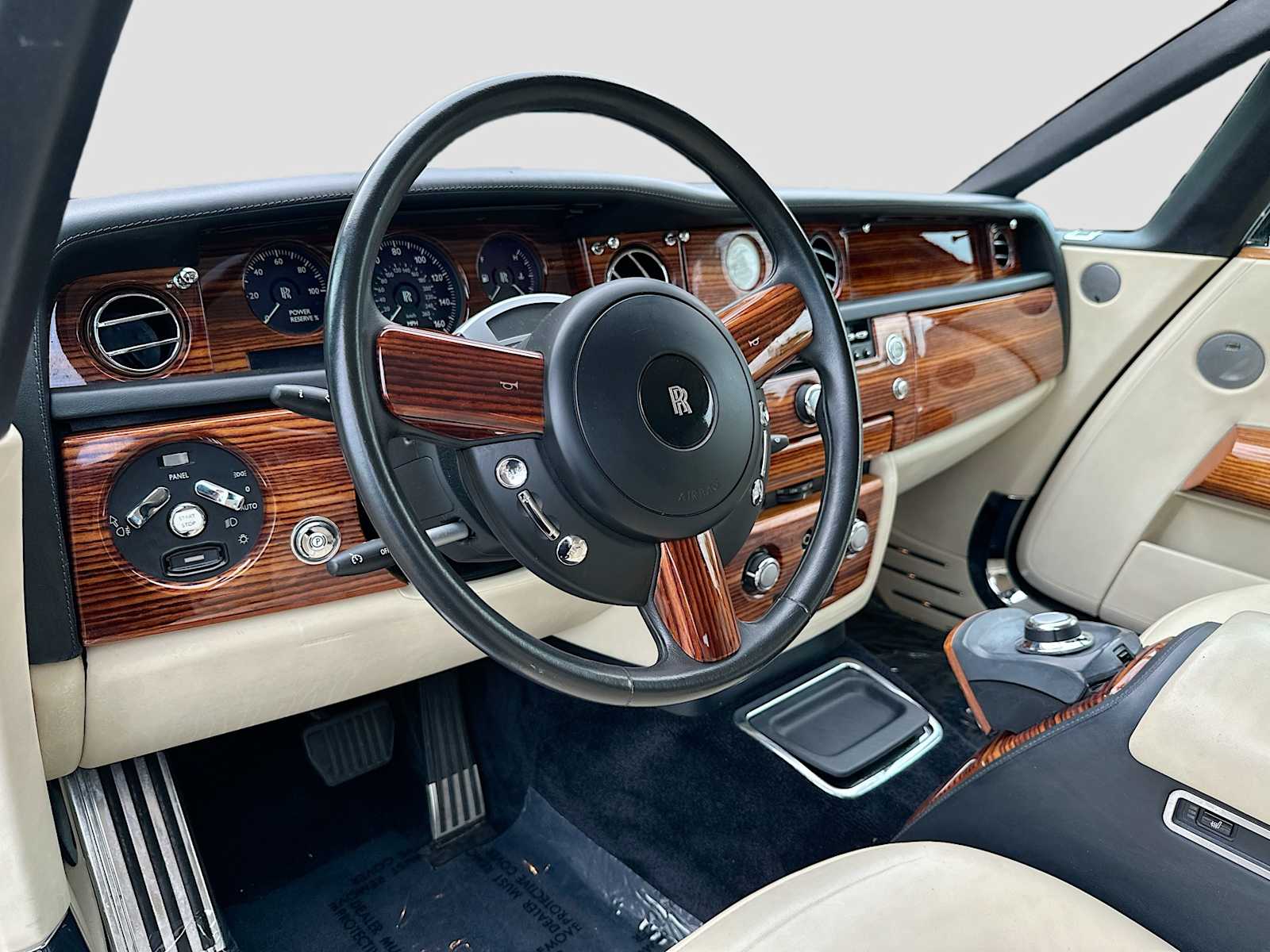 Thumbnail: 2009 Rolls-Royce Phantom - 9