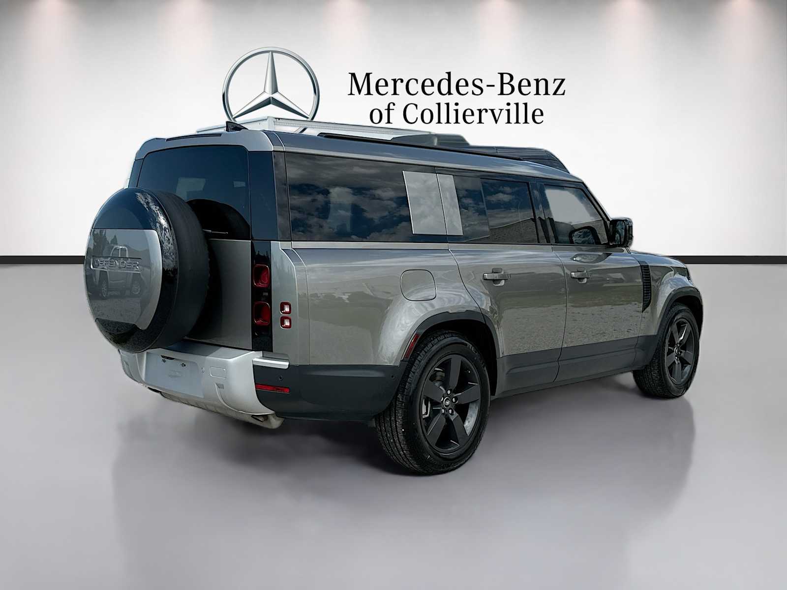 Thumbnail: 2025 Land Rover Defender - 5