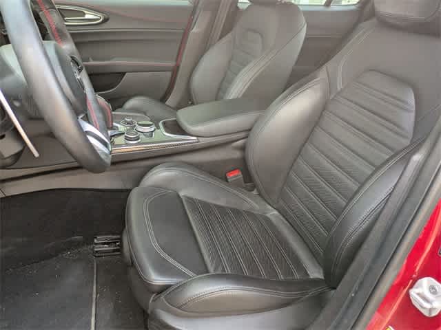 Thumbnail: 2023 Alfa Romeo Giulia - 14