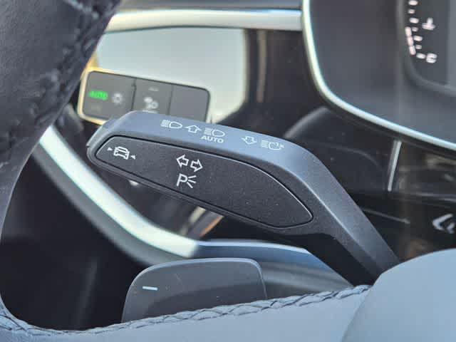 Thumbnail: 2025 Audi Q3 - 27