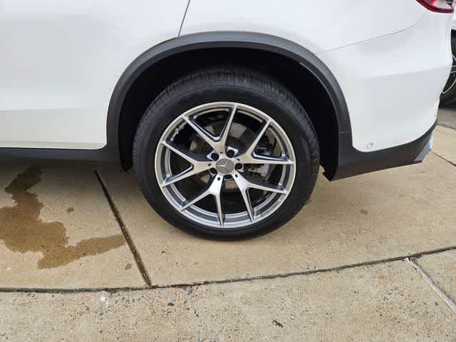 Thumbnail: 2022 Mercedes-Benz GLC - 12