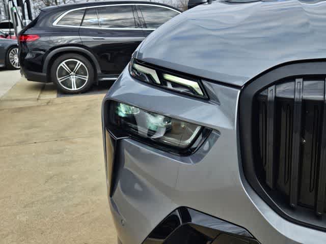 Thumbnail: 2026 BMW X7 - 10