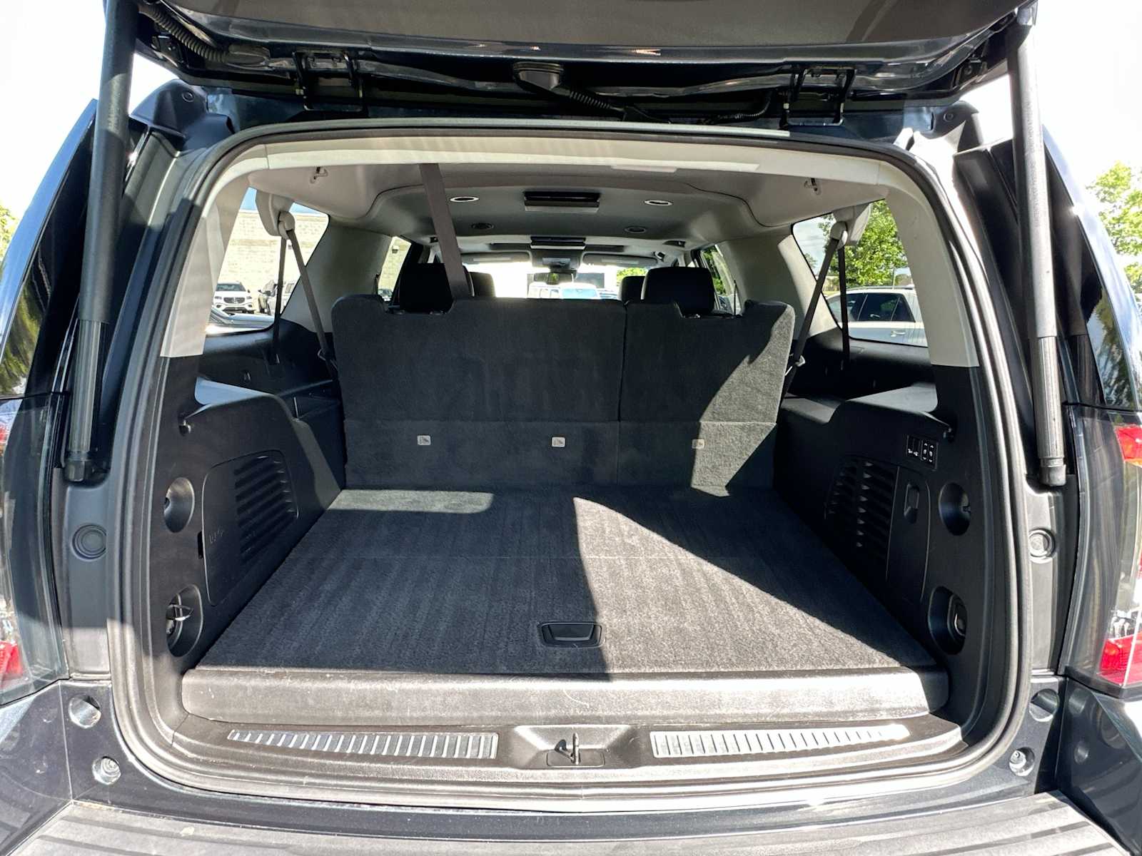 Thumbnail: 2019 GMC Yukon XL - 29