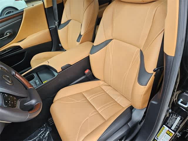 Thumbnail: 2024 Lexus ES - 10