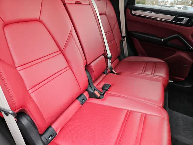 Thumbnail: 2023 Porsche Cayenne - 20