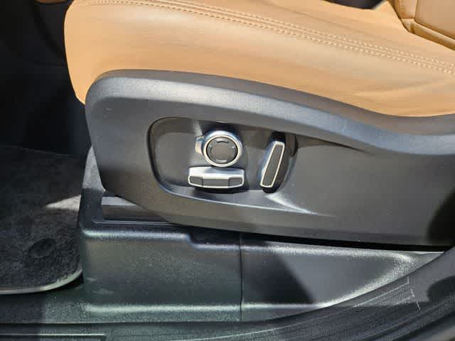 Thumbnail: 2025 Land Rover Defender - 16