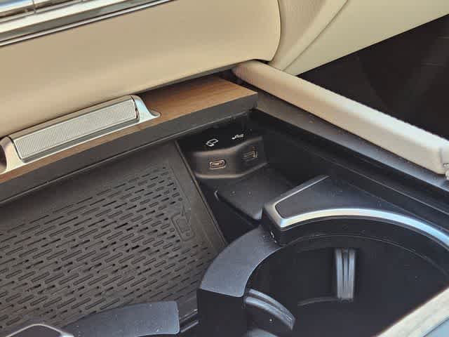 Thumbnail: 2023 Mercedes-Benz GLS - 33