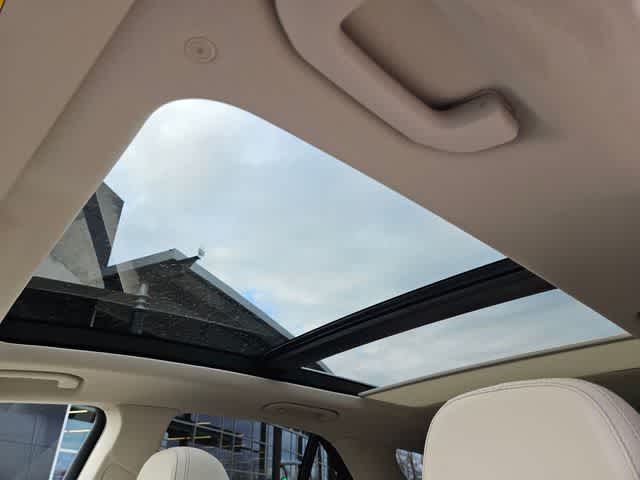 Thumbnail: 2026 Mercedes-Benz GLE - 17