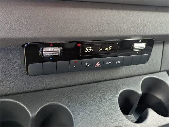 Thumbnail: 2025 Mercedes-Benz Sprinter - 20