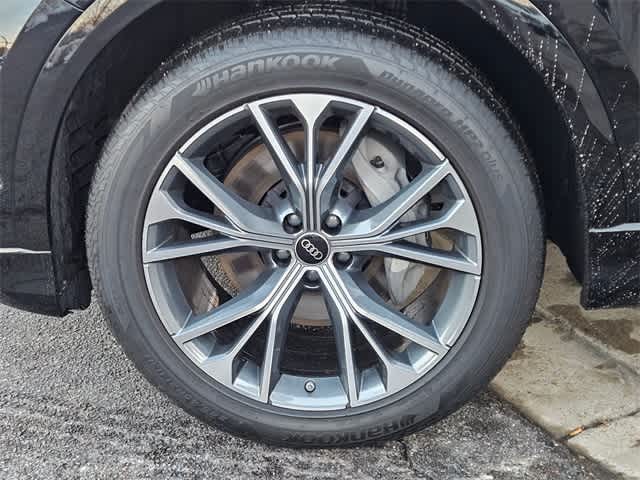 Thumbnail: 2025 Audi Q8 - 12