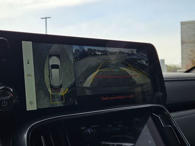 Thumbnail: 2025 Lexus LX - 31