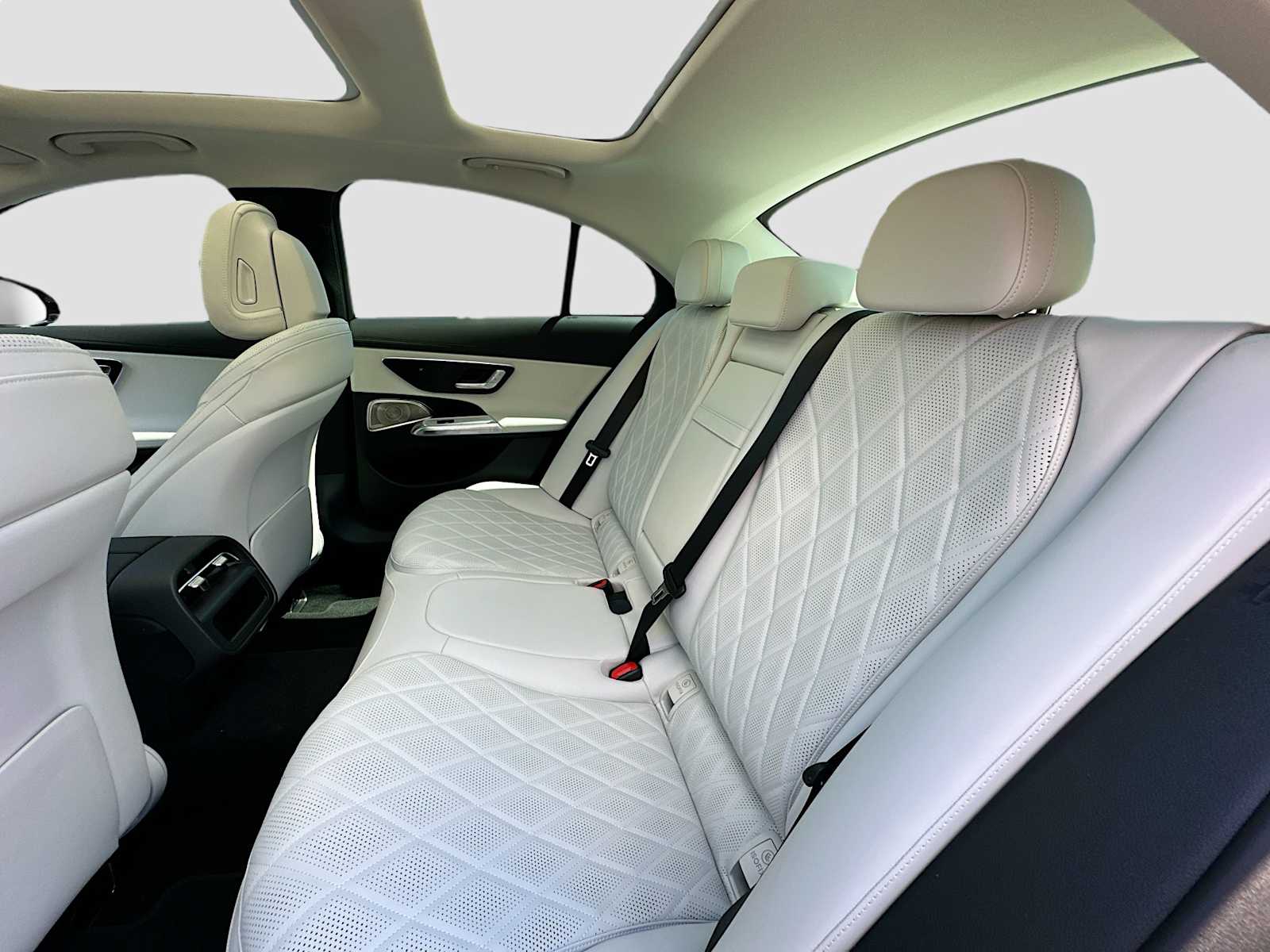 Thumbnail: 2026 Mercedes-Benz E-Class - 26