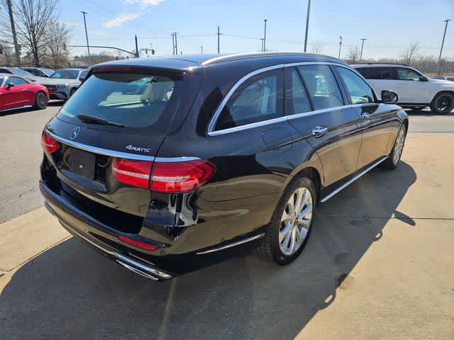 Thumbnail: 2017 Mercedes-Benz E-Class - 9