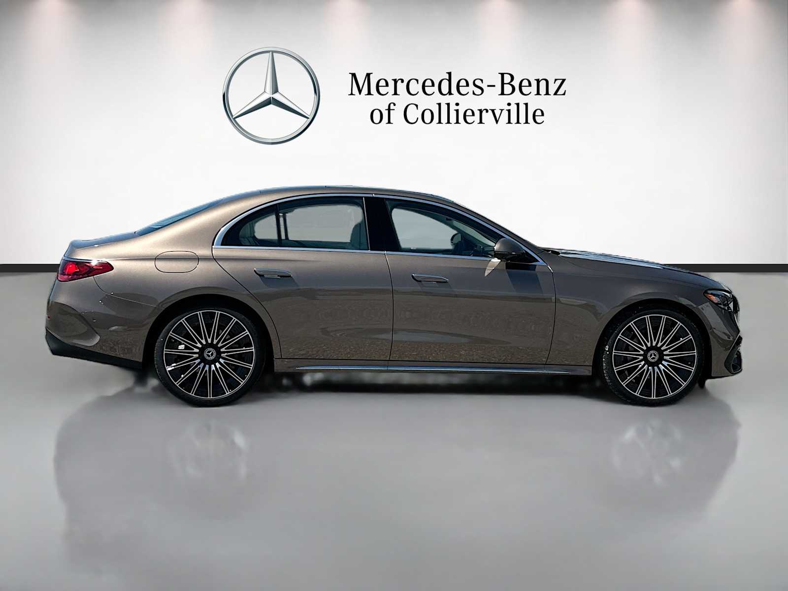 Thumbnail: 2026 Mercedes-Benz E-Class - 4