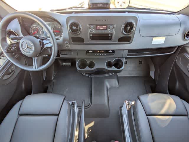 Thumbnail: 2026 Mercedes-Benz Sprinter - 15