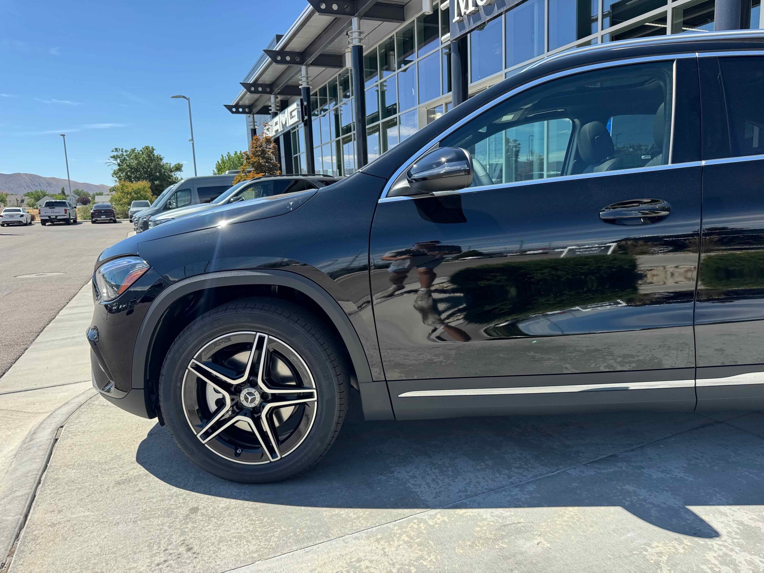 2026 Mercedes Benz GLA 250 4MATIC photo 2