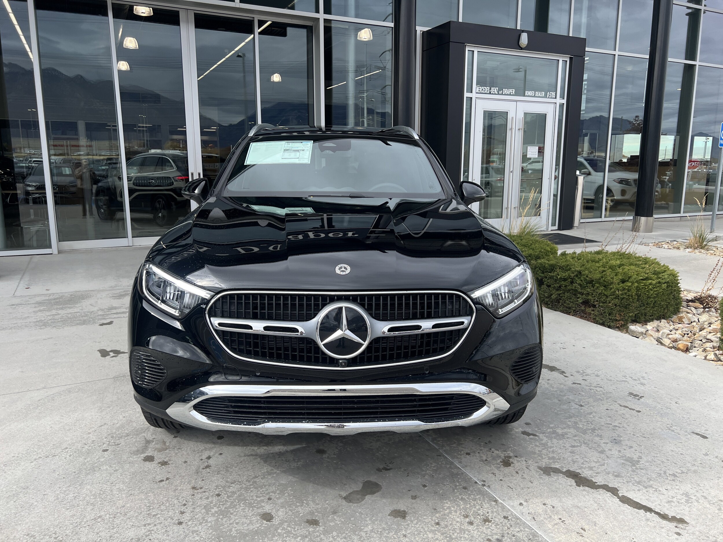 2026 Mercedes Benz GLC 300 4MATIC photo 2