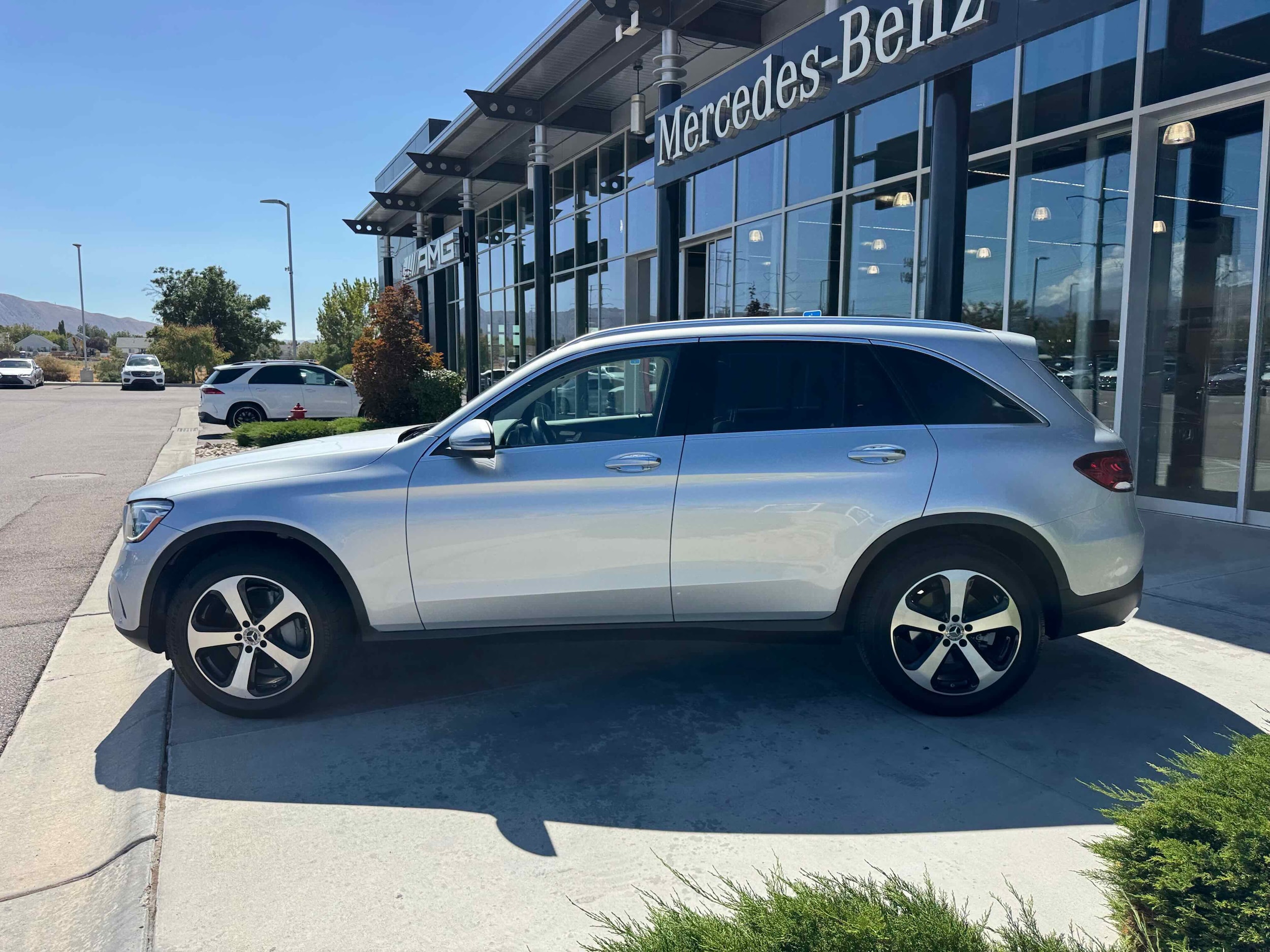 2020 Mercedes Benz GLC 300 4MATIC photo 4