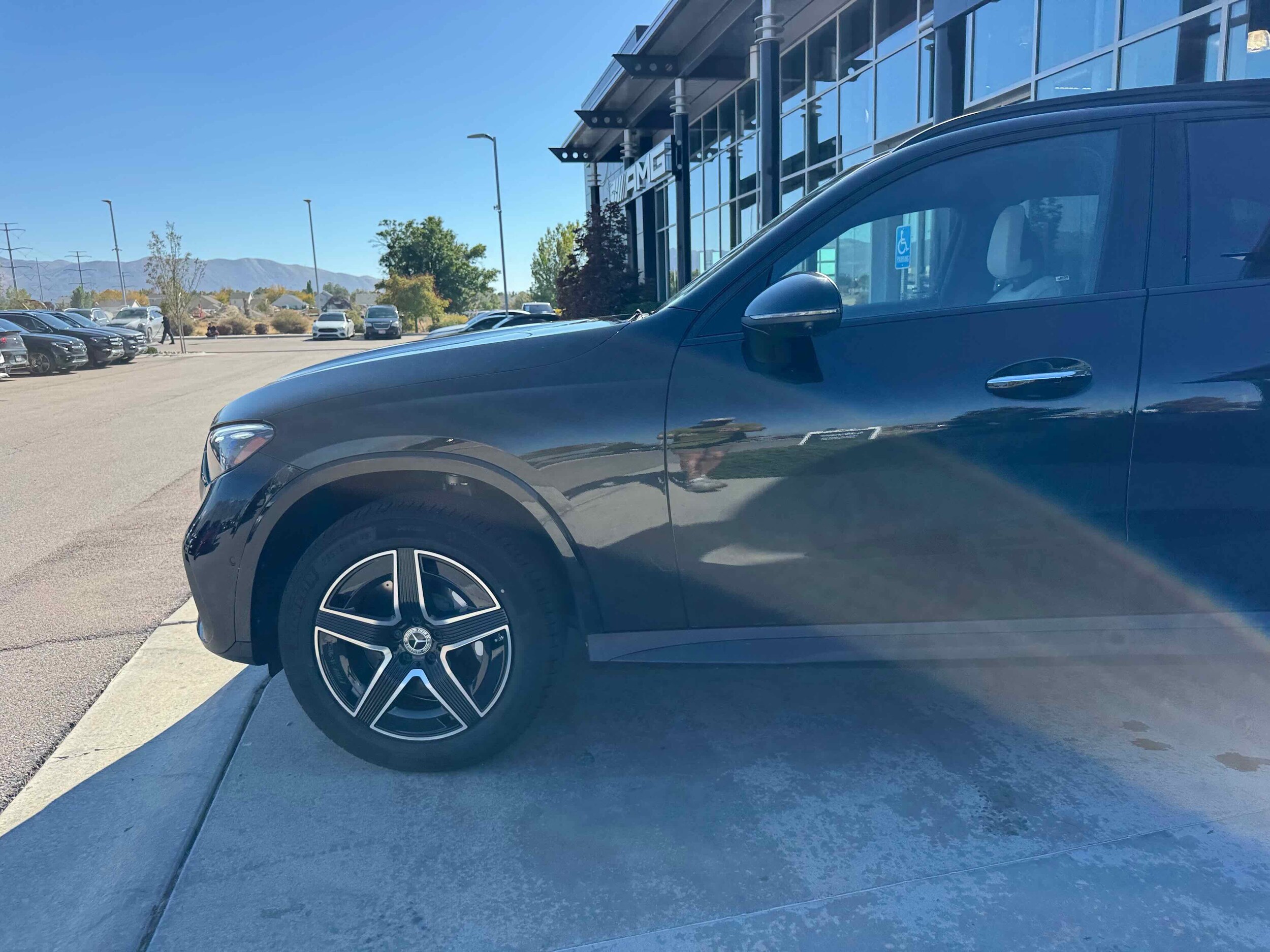 2026 Mercedes Benz GLC 300 4MATIC photo 2