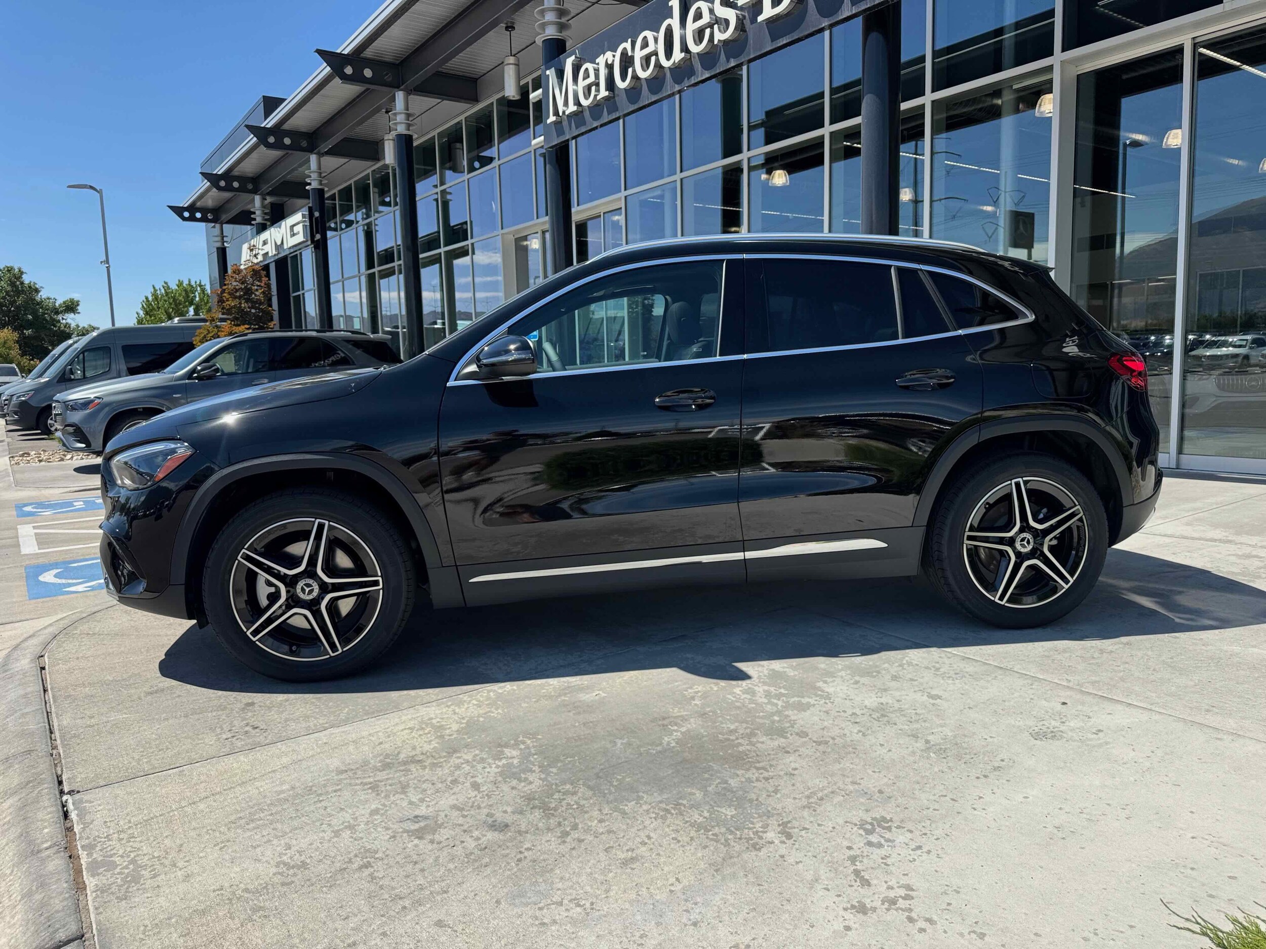 2026 Mercedes Benz GLA 250 4MATIC photo 3