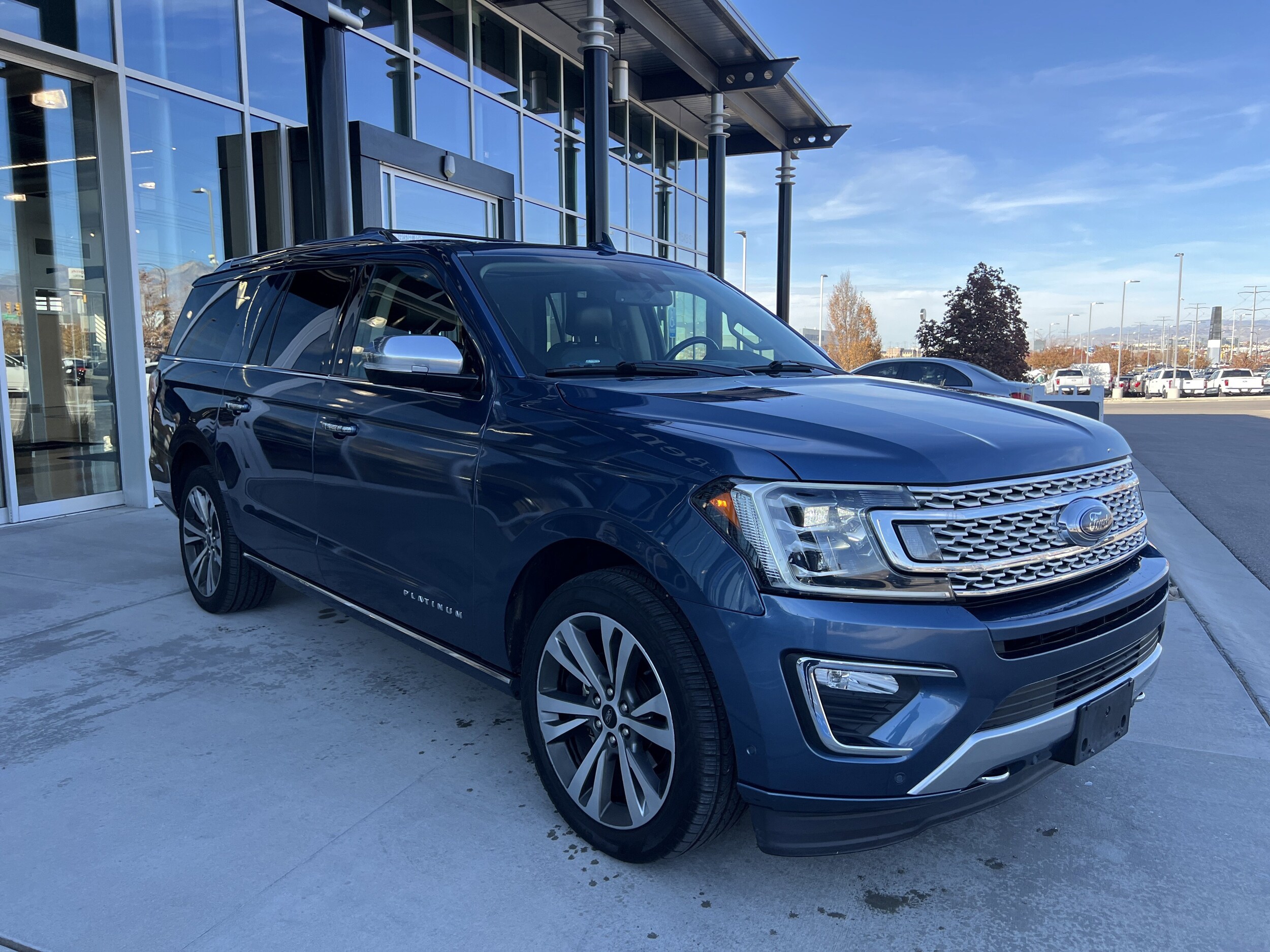 2020 Ford Expedition MAX Platinum photo 3