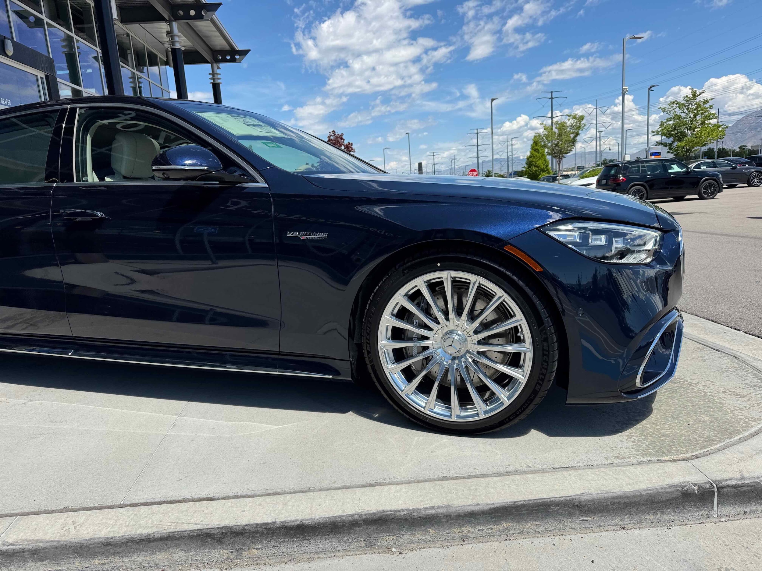 2025 Mercedes-Benz S-Class S 63 - Photo 11