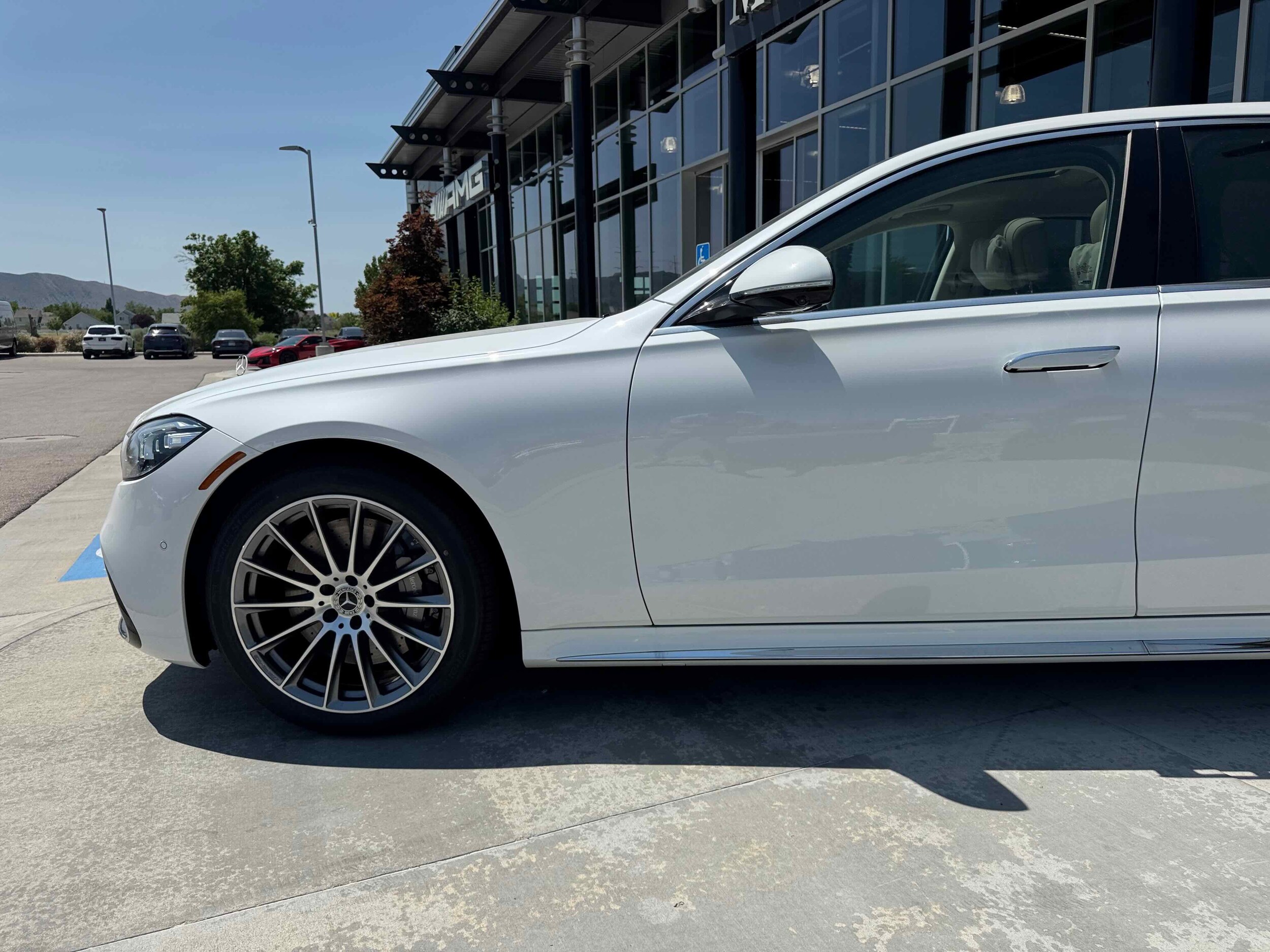 2025 Mercedes Benz S 450 580 4MATIC photo 3